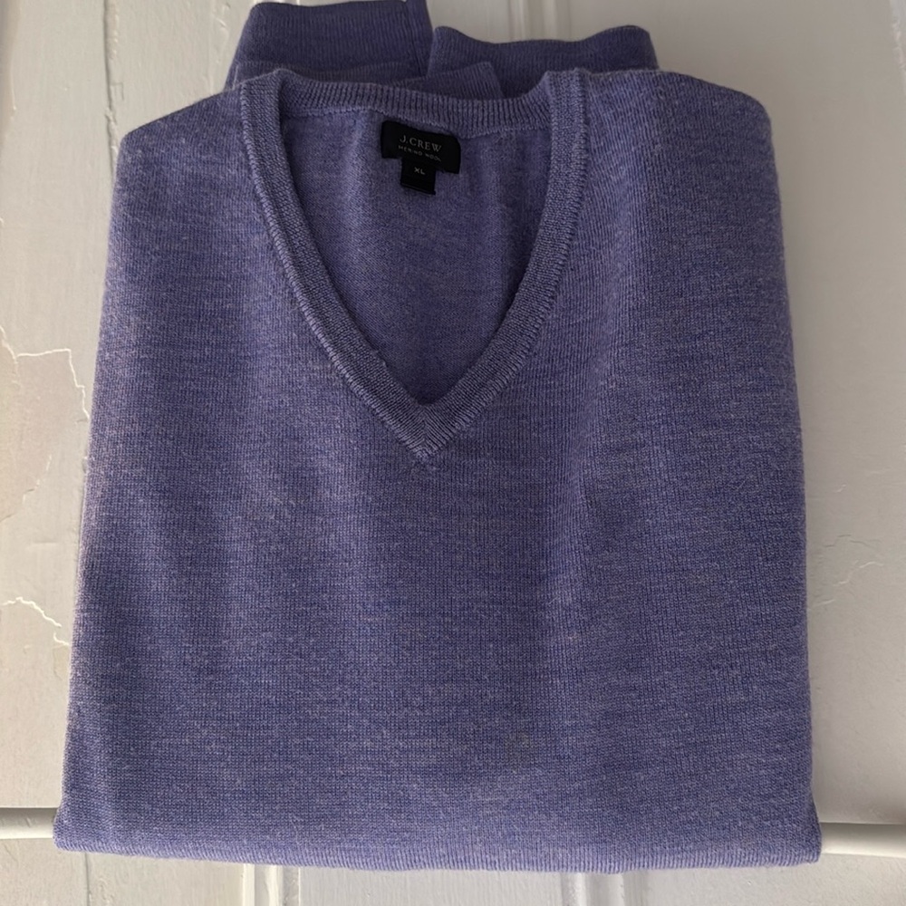 Men’s purple J.Crew V-neck sweater. XL
